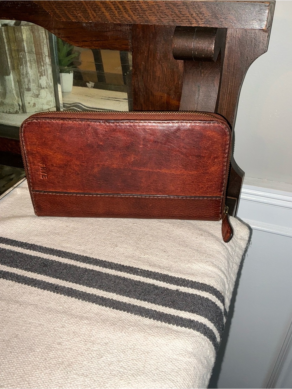 Rare Frye Logan Leather Large Travel Passport Wallet Cognac Brown Retail $198 - Picture 7 of 16